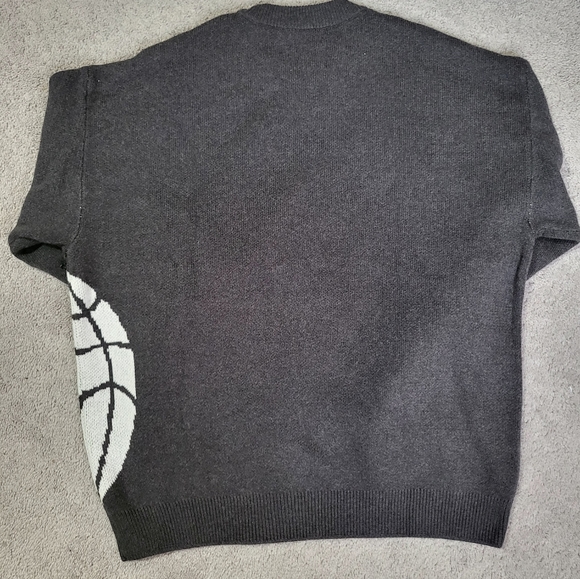 NBA Toronto Raptors Sweater  (grey) official HBC collection (NWT) - Picture 3 of 14